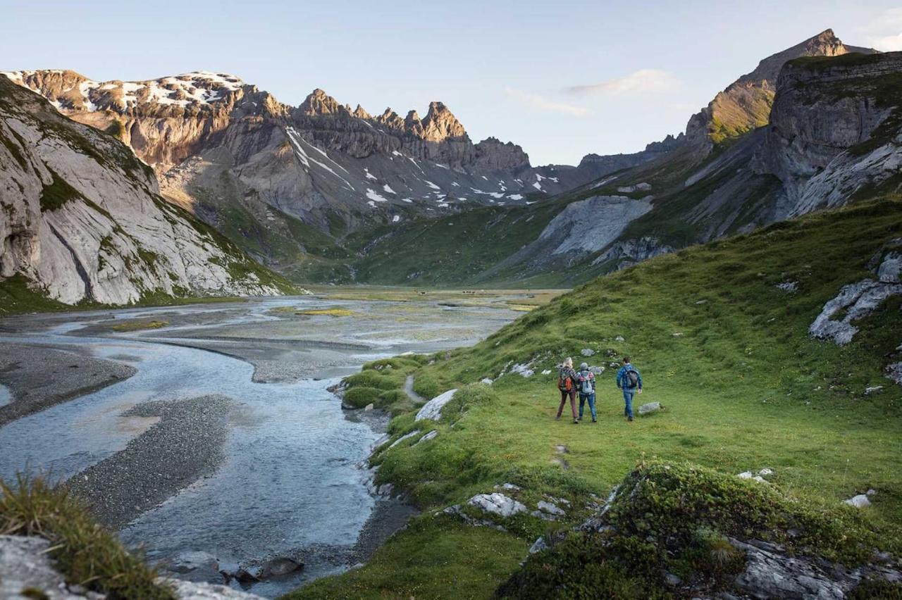Stilvolle Ferienwohnung Direkt An Der Skipiste Flims Bagian luar foto