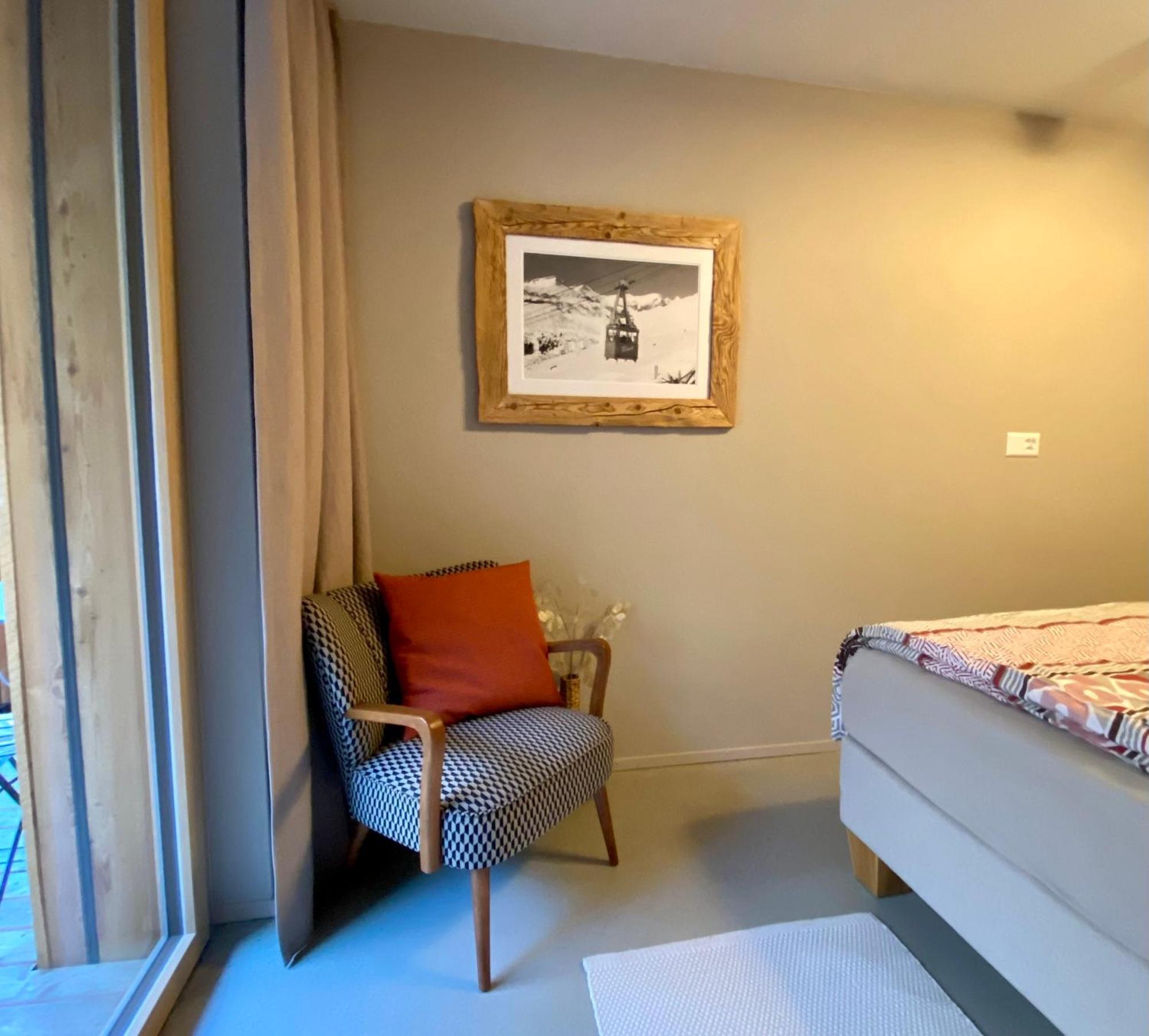 Stilvolle Ferienwohnung Direkt An Der Skipiste Flims Bagian luar foto