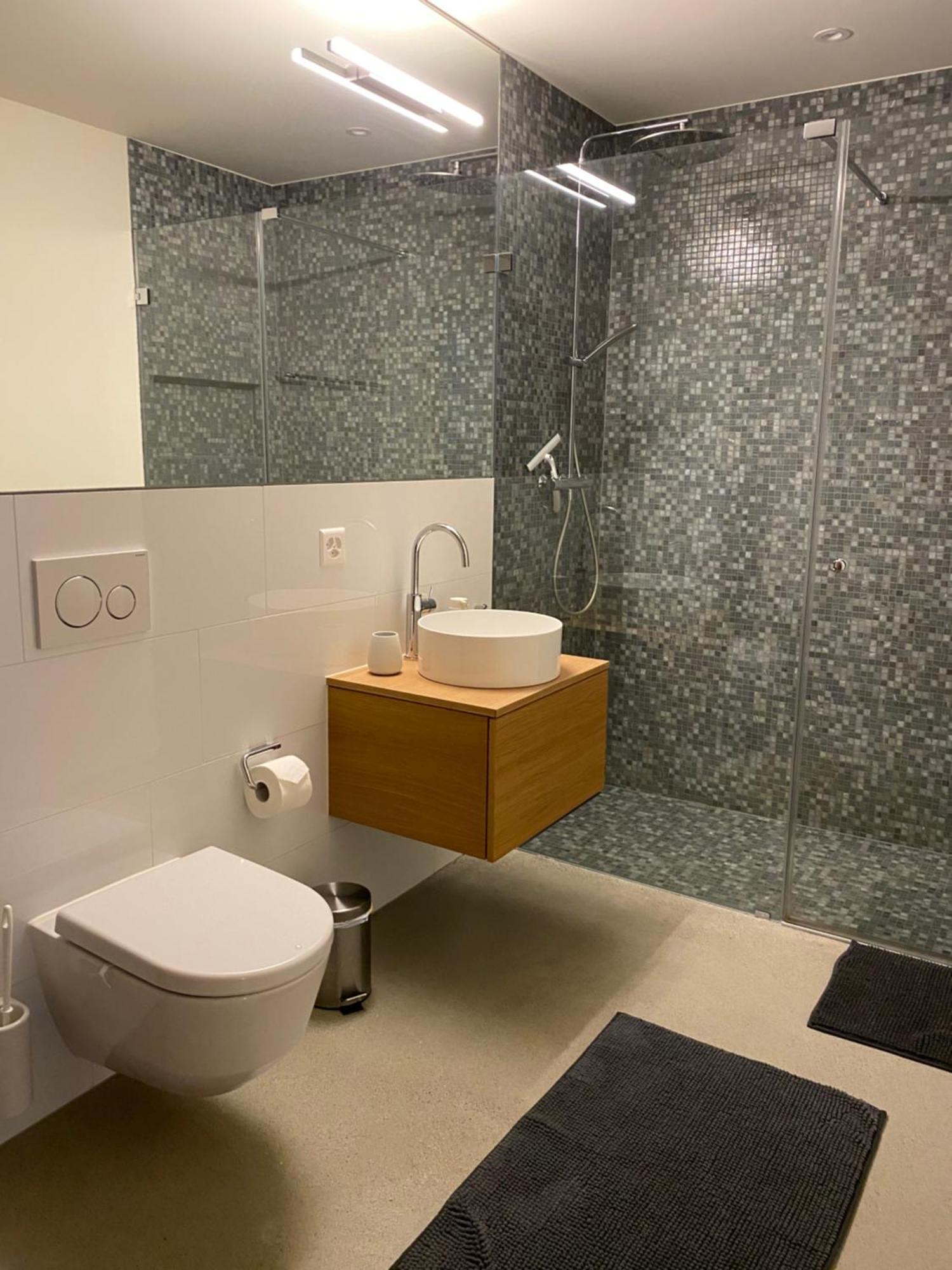Stilvolle Ferienwohnung Direkt An Der Skipiste Flims Bagian luar foto
